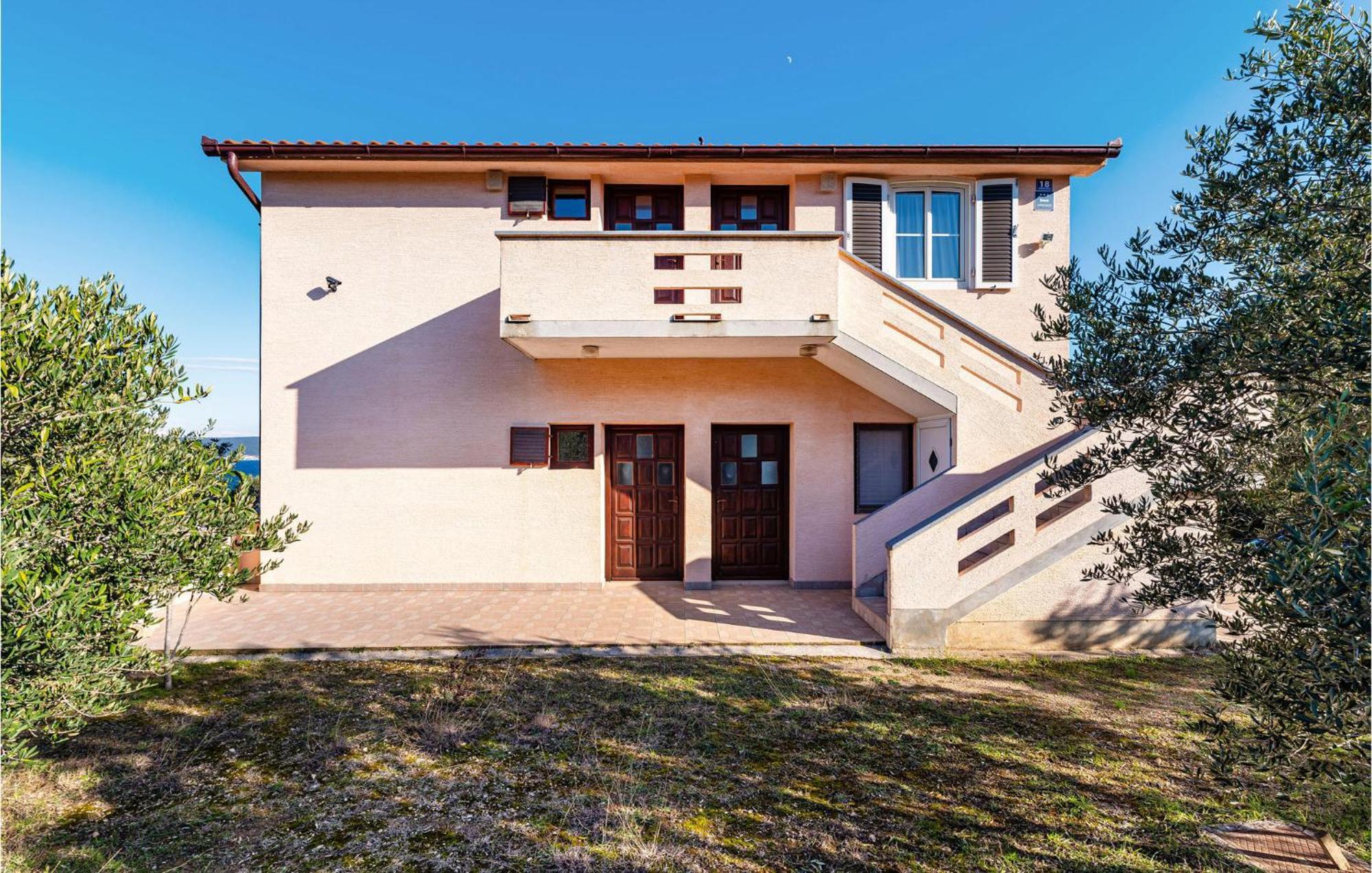 2 Bedroom Amazing Apartment In Neviđane Exterior foto